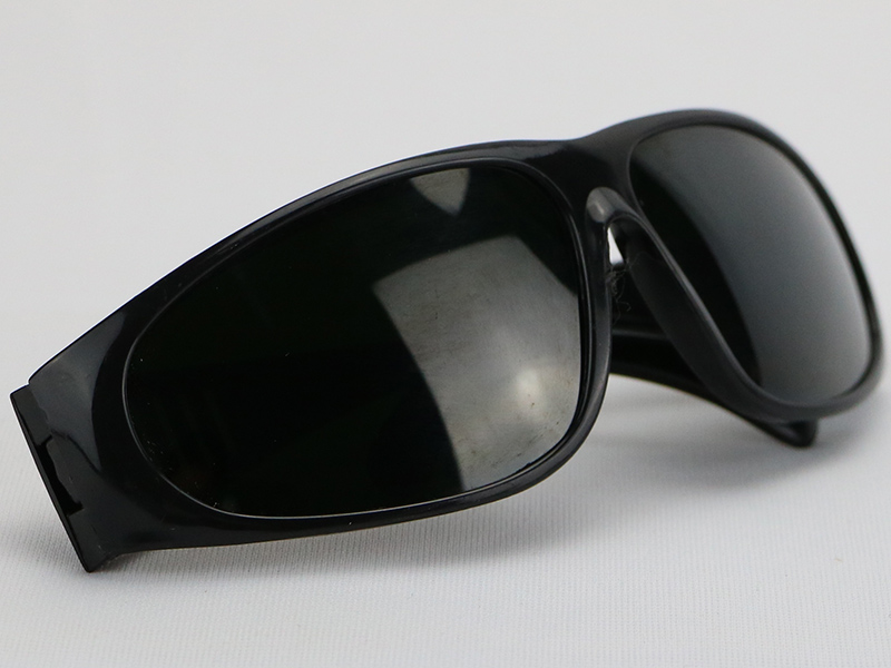 護目鏡(防強光黑).jpg 護目鏡(防強光黑).jpg