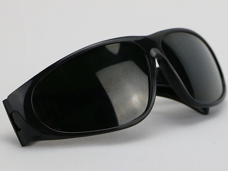 護(hù)目鏡（防強(qiáng)光黑）